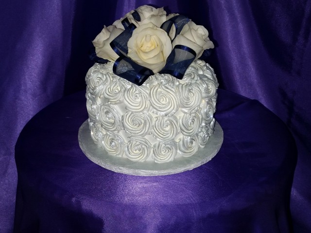 Anniversary Roses Cake