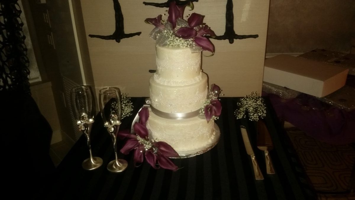 Burgundy Silver Cake